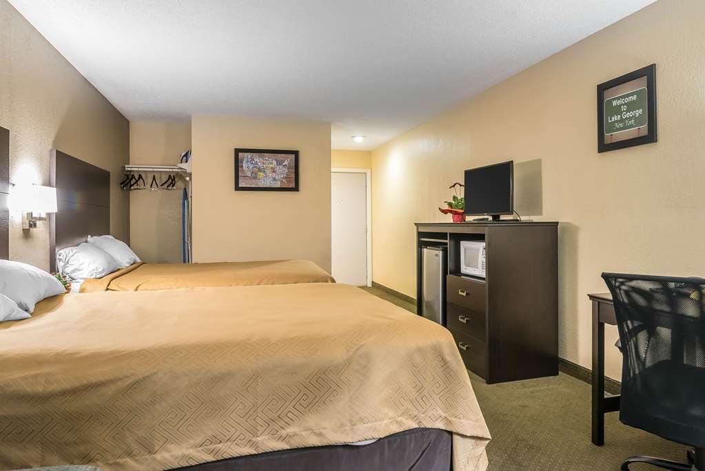 Rodeway Inn Lake George Outlets Room photo